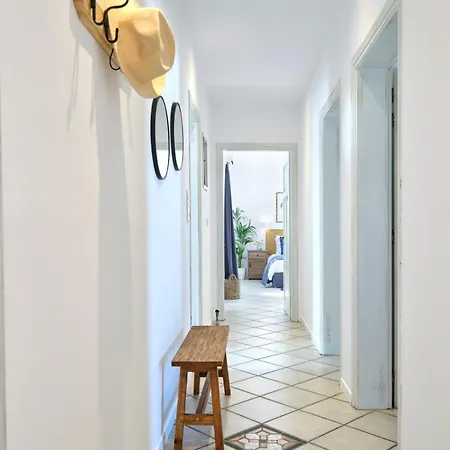 Aetheron Villa, Willa *