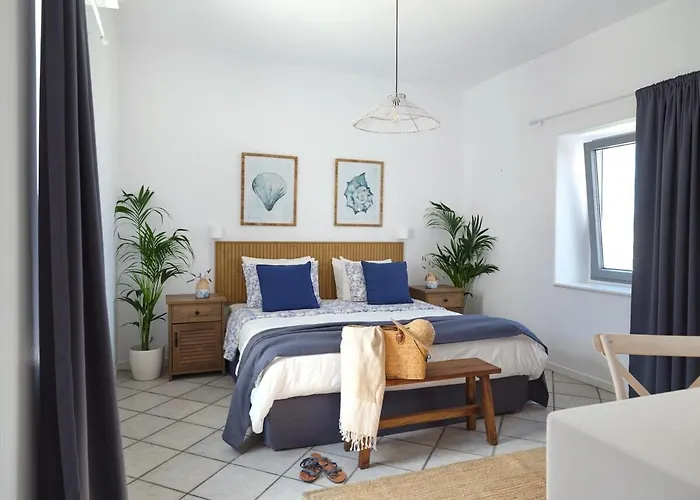 Aetheron Villa, ناوسا