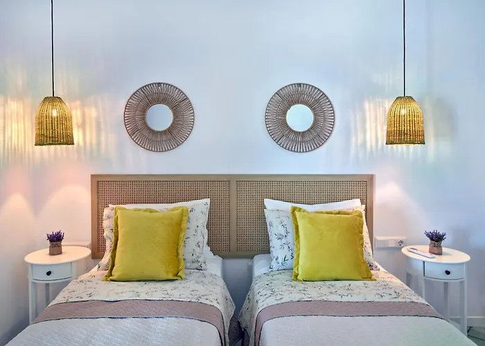 Aetheron Villa, * ناوسا