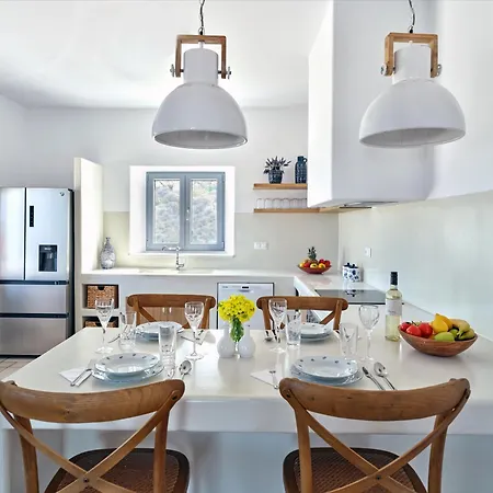 Aetheron Villa, Naoussa