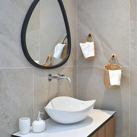 Aetheron Villa, Naoussa